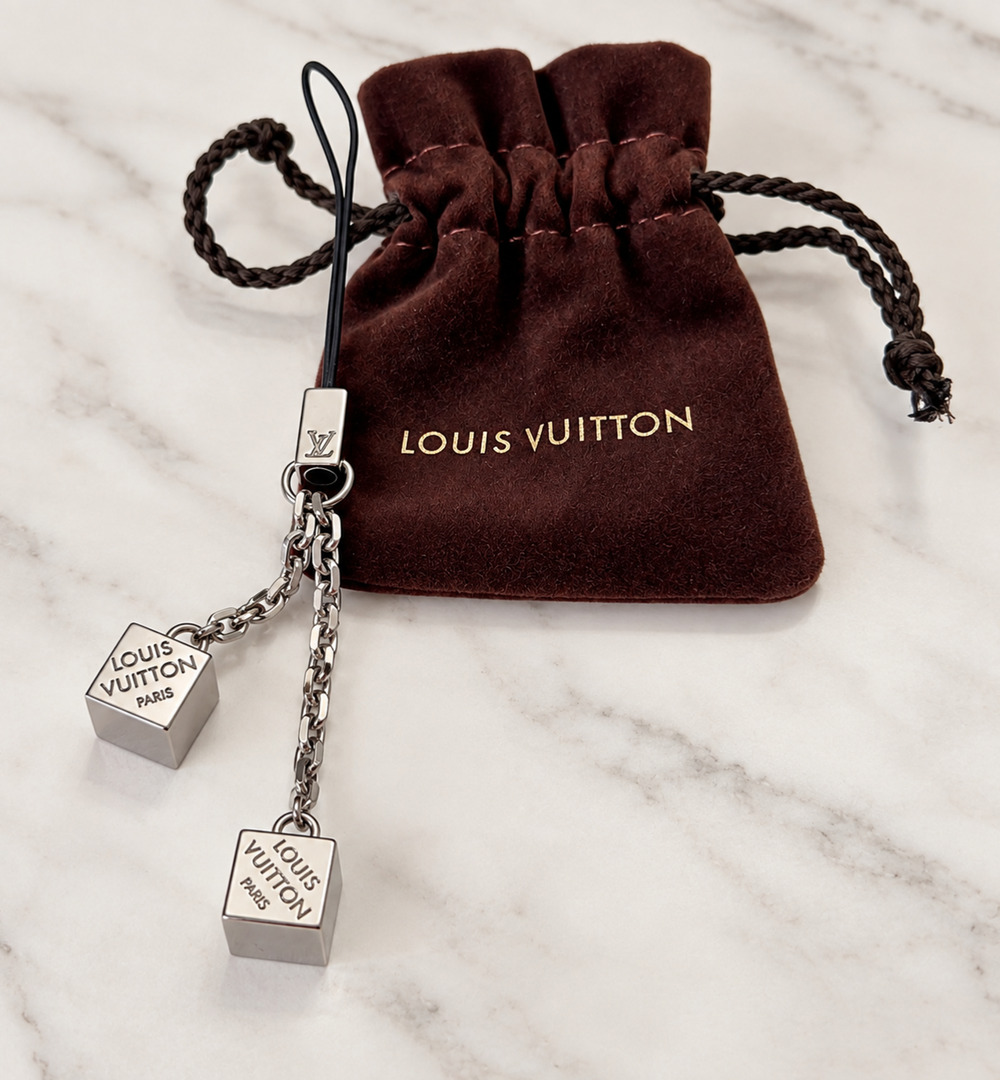 Louis Vuitton Accessoires Telephones Cube Phone Charm Strap M65556 Silver Brown